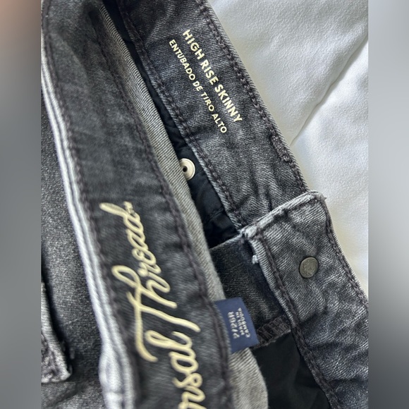 Universal Thread gray-wash High rise skinny jeans size 2/26 - Picture 6 of 7